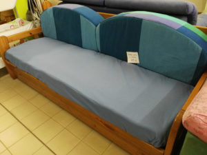 Divano letto singolo con rete a doghe - 89 €