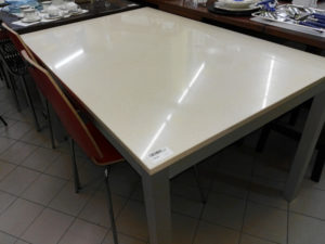 Tavolo fisso okite 130x85 - 139 €