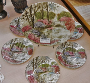 Set da dolce in porcellana decoro English garden - € 22.90